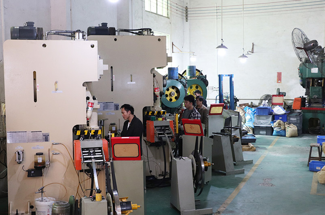 80吨高速冲床80 Ton Speed Stamping Machine