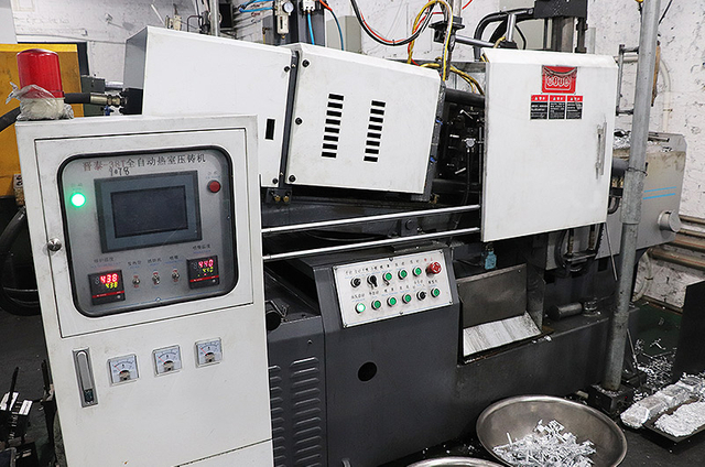 压铸机细节Die casting machine details