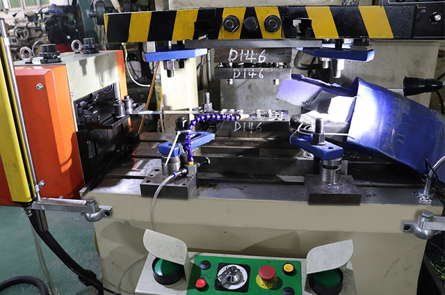 自动冲压场景 Automatic stamping scene